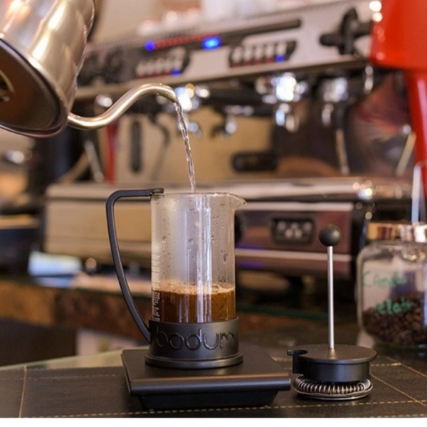 Café Camilo Especial Caramelo Caparaó 250g EM GRÃOS 100% Arábica